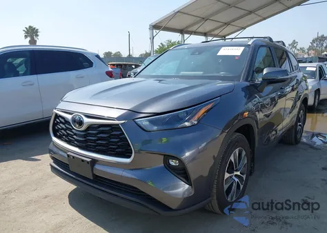 2024 Toyota Highlander Xle z USA, uszkodzony, nr VIN 5TDKDRAHXRS535742